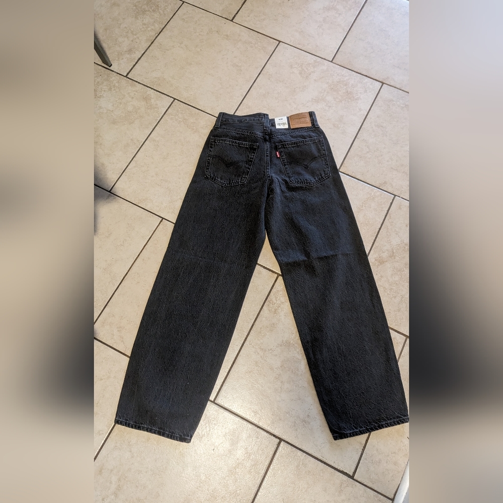 Women's levi jeans